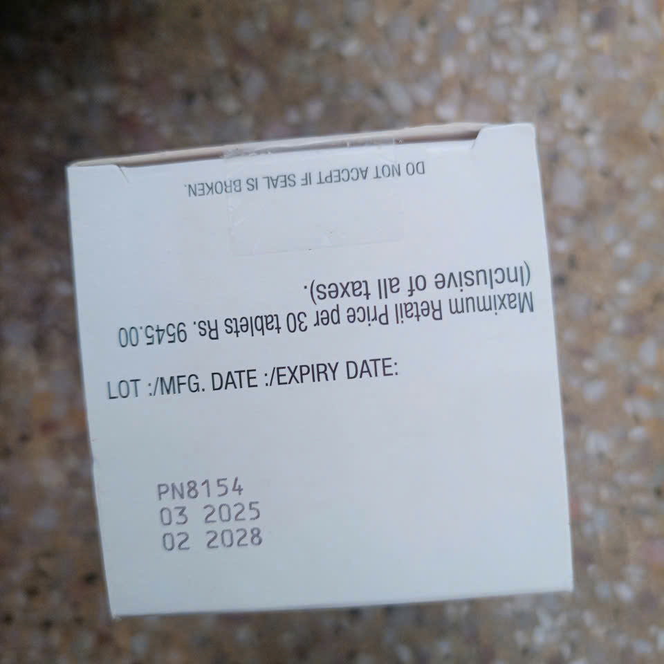 Thuốc Votrient 200mg Novartis điều trị ung thư biểu mô tế bào thận (RCC) và ung thư phần mềm (STS) (30 viên)
