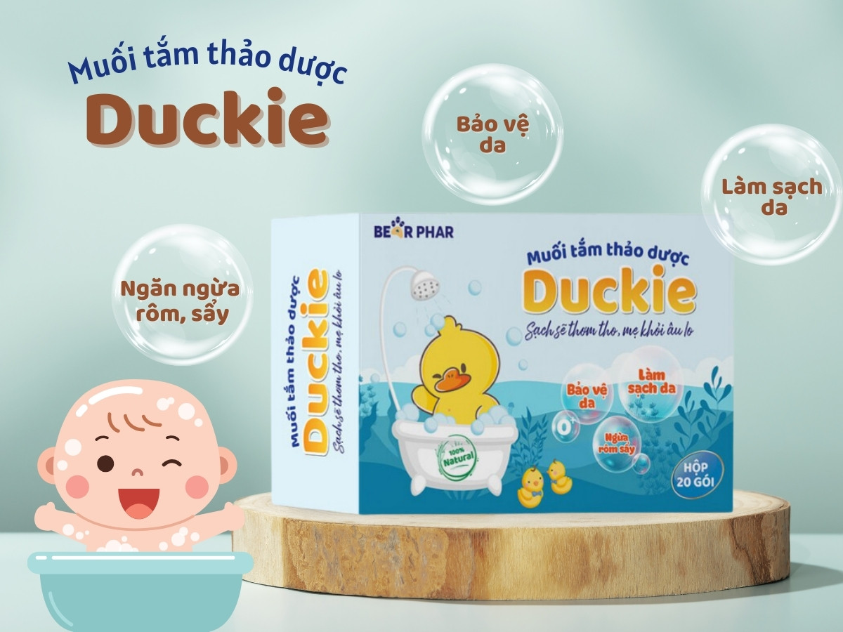 Muối tắm thảo dược Duckie giúp làm sạch và bảo vệ da